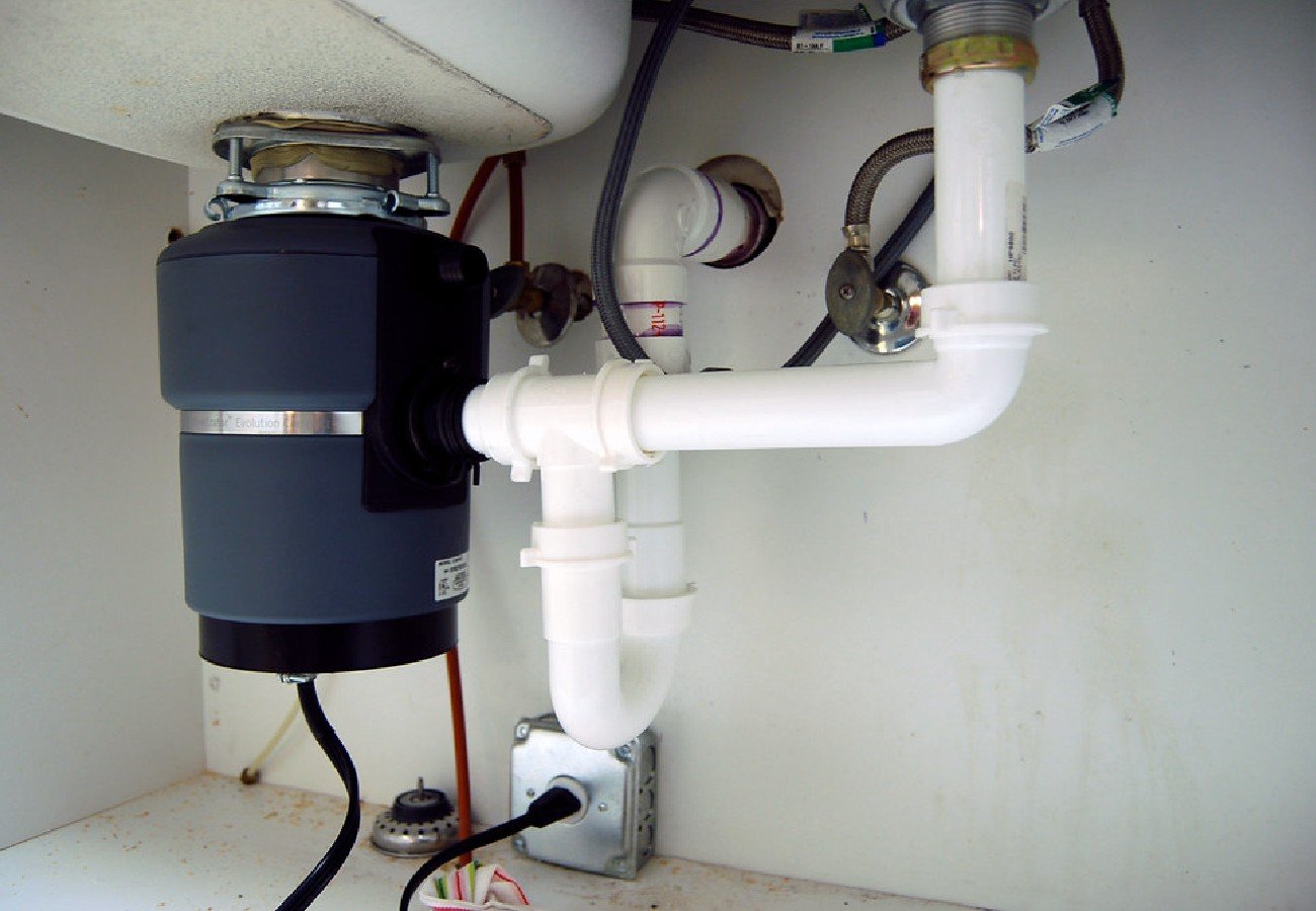 garbage disposal plumber